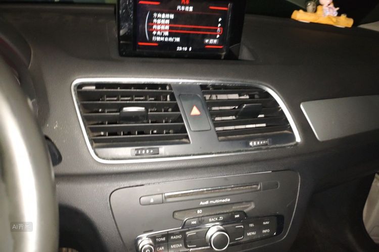Audi Q3 2018 immagine di auto #15