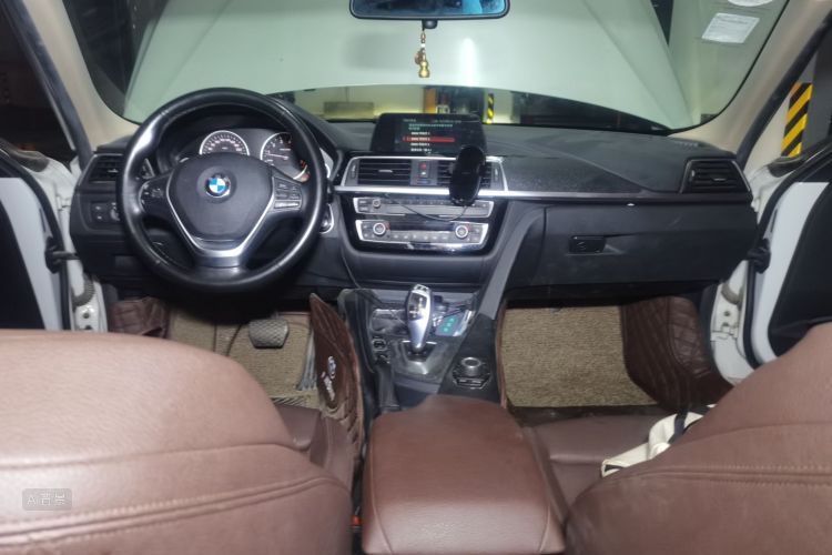 BMW 3 Series 2017 car image #11