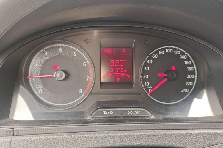 Volkswagen Santana 2018 car image #14