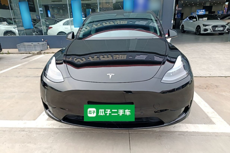 Tesla Model Y 2024 car image #3