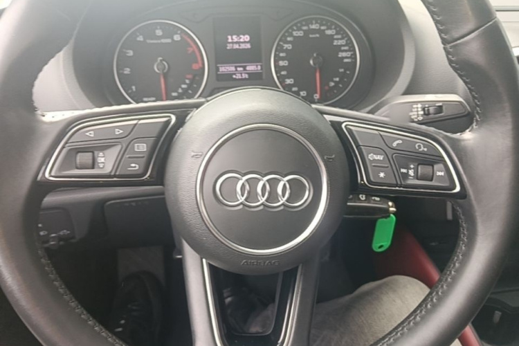 Audi A3 2018 immagine di auto #11