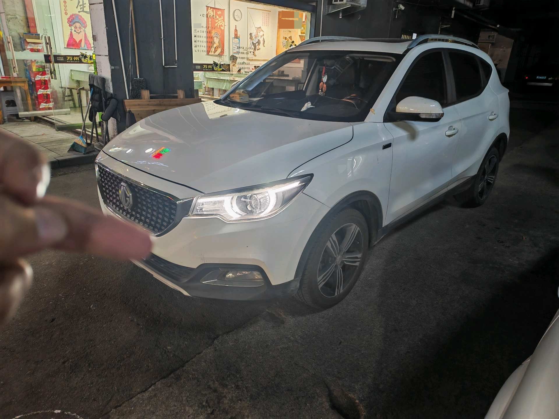 MG ZS 2018 MG ZS 2018 car image
