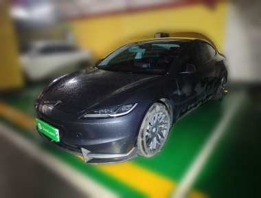 Tesla Model 3 2024 immagine di auto 