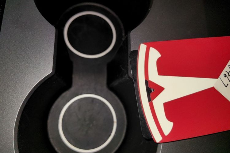 Tesla Model 3 2021 car image #14