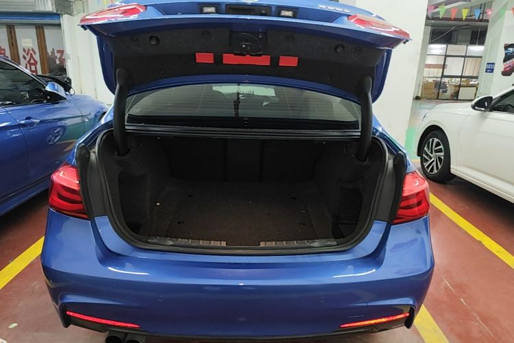 BMW 3 Series 2017 car image #19