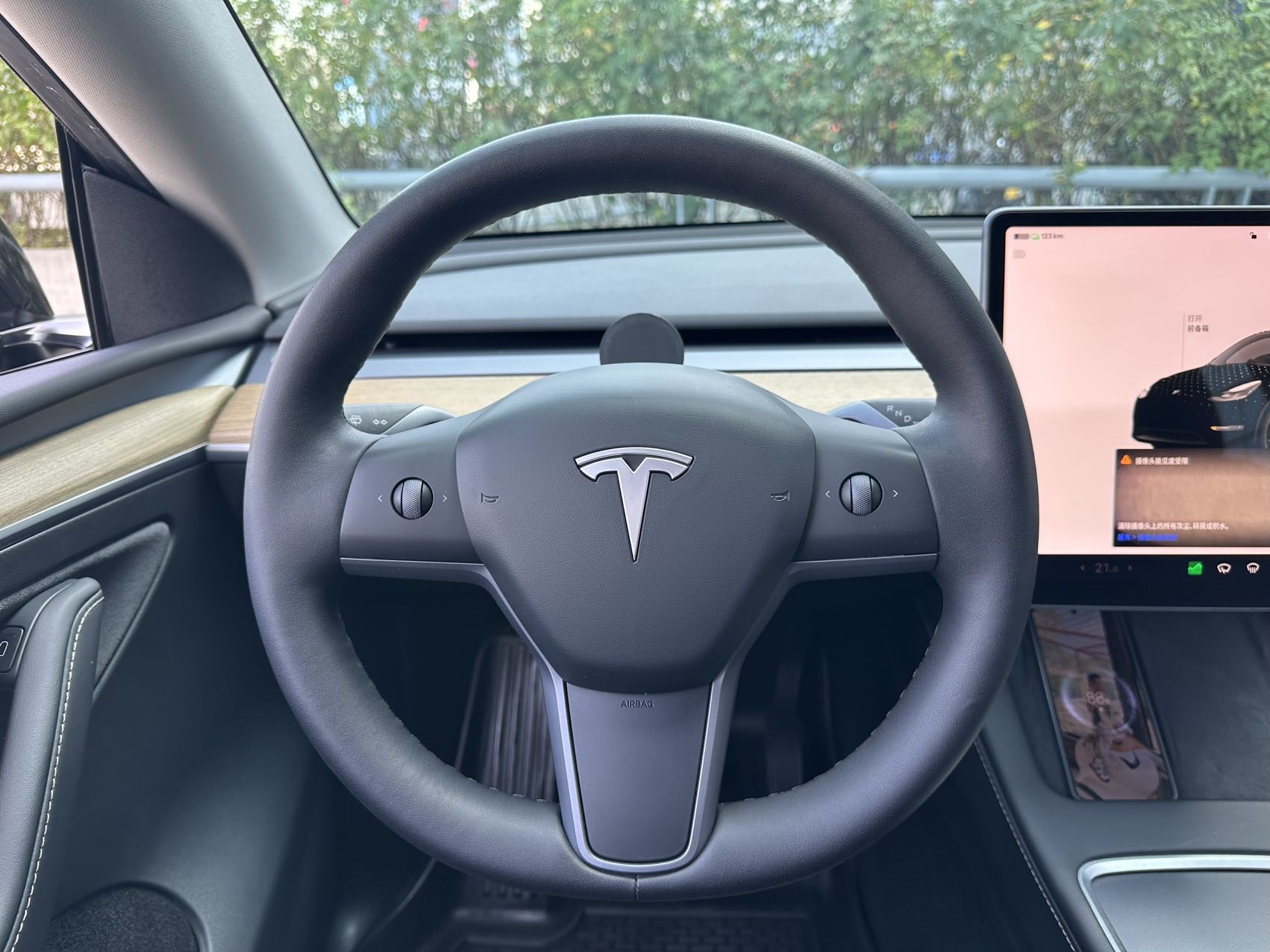 Tesla Model Y 2022 #17 Tesla Model Y 2022 car image #17