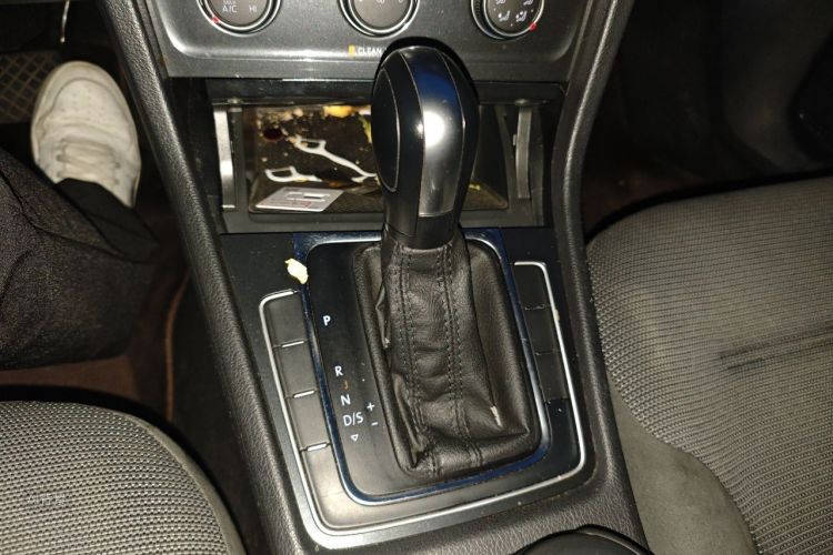 Volkswagen Golf 2019 #16 Volkswagen Golf 2019 car image #16