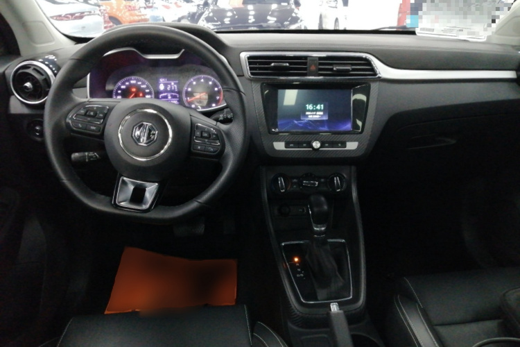 MG ZS 2019 car image #11