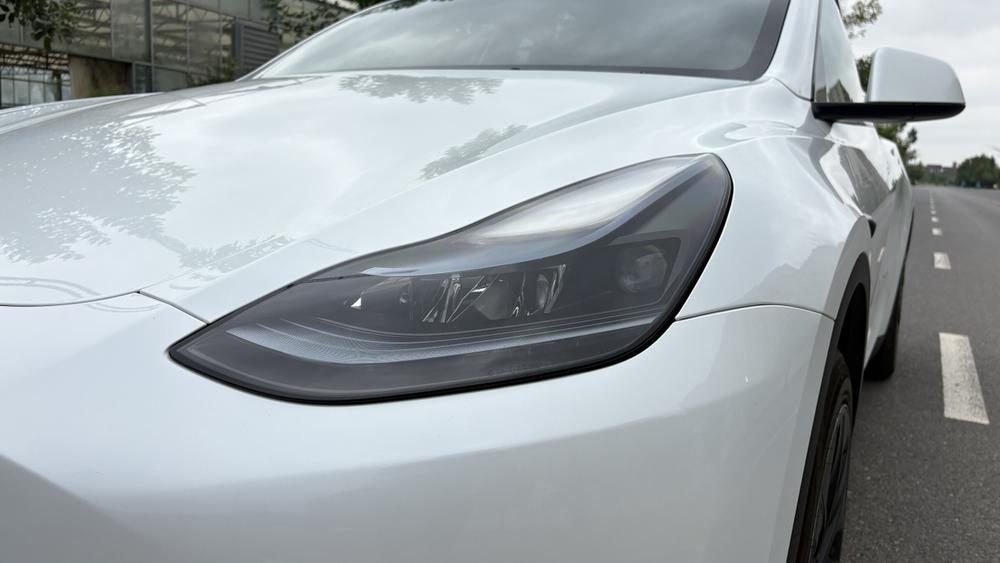 Tesla Model Y 2024 car image #8