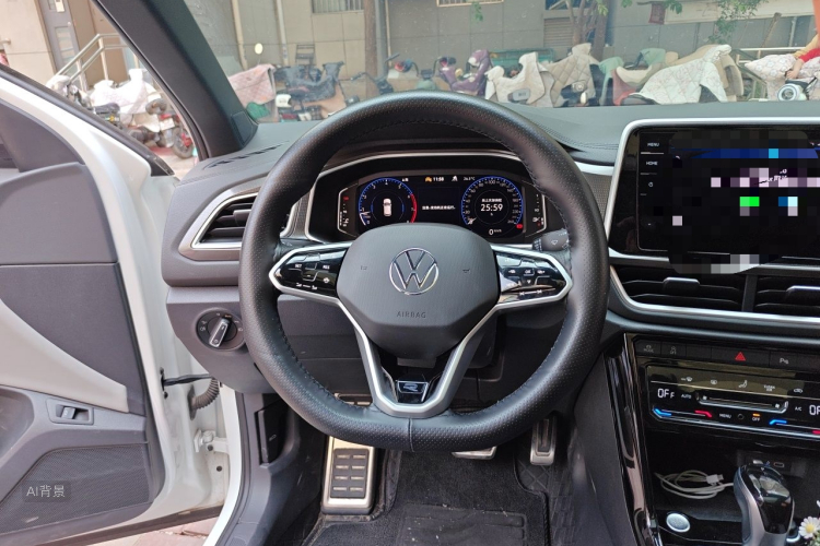 Volkswagen T-Roc 2024 car image #12