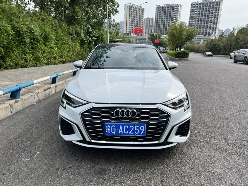 Audi A3 2021 immagine di auto #2