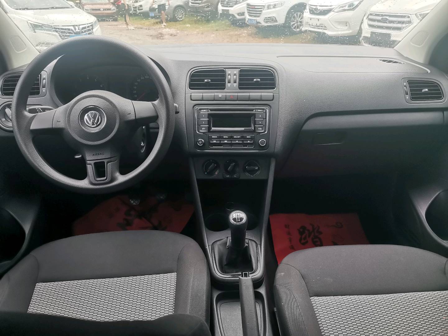 Volkswagen Polo 2013 car image #5