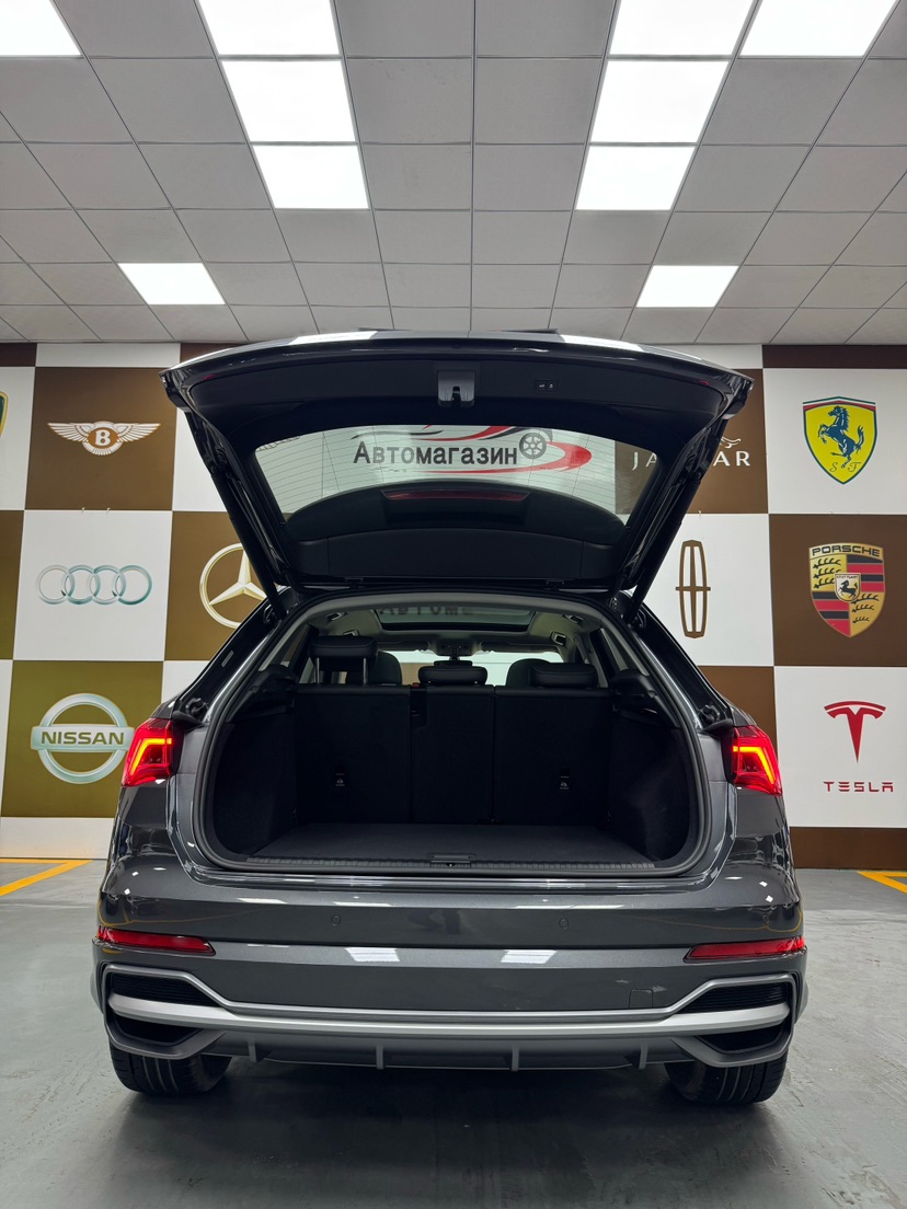 Audi Q3 2022 immagine di auto #16