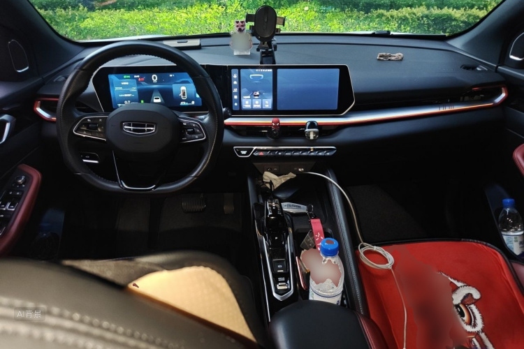 GEELY Coolray 2022 car image #11