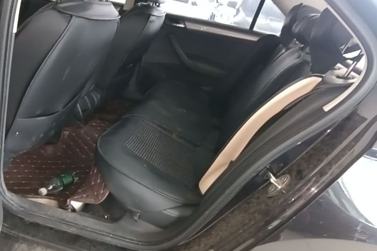 Volkswagen Santana 2020 car image #17