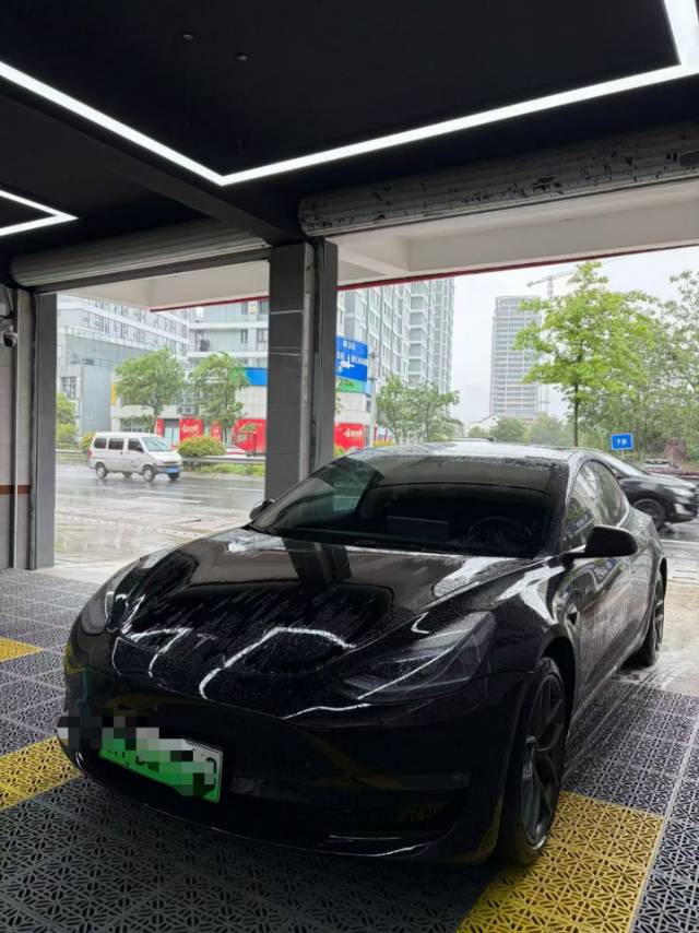 Tesla Model 3 2022 car image 