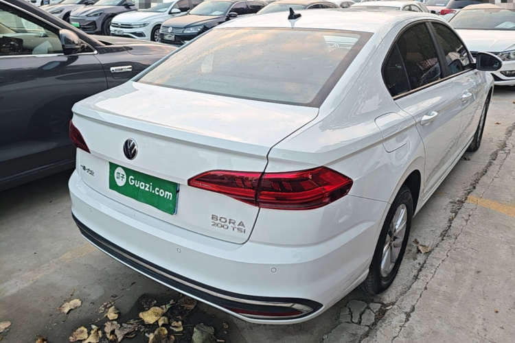 Volkswagen Bora 2024 immagine di auto #7
