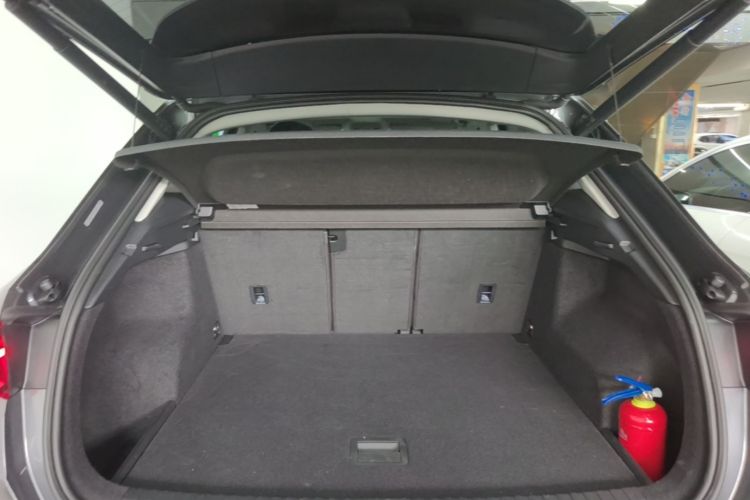 Audi Q3 2021 car image #19