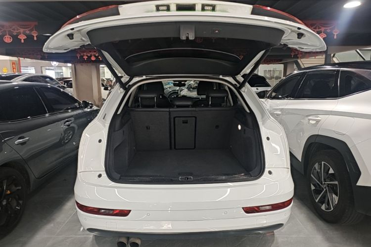 Audi Q3 2019 immagine di auto #19
