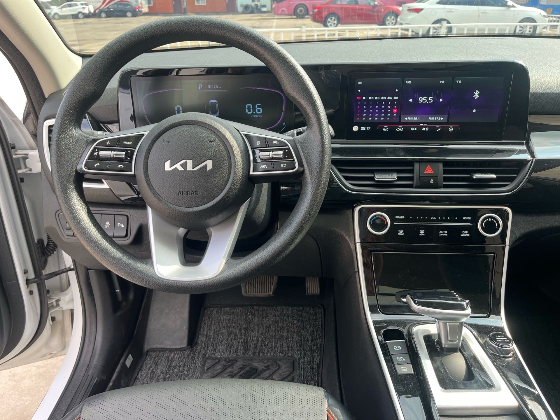 Kia Seltos 2024 immagine di auto #6