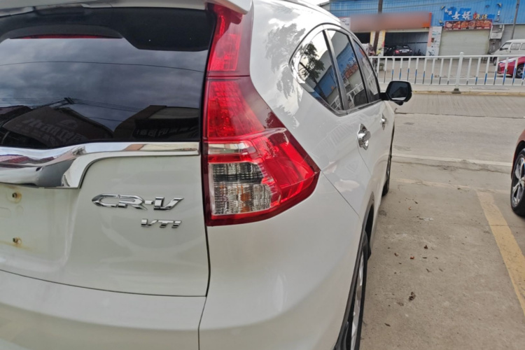 Honda CR-V 2015 #8 Honda CR-V 2015 car image #8