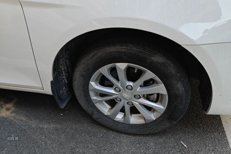 GEELY Emgrand 2021 car image #9