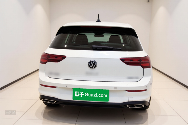 Volkswagen Golf 2023 car image #6