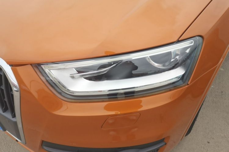 Audi Q3 2016 car image #23