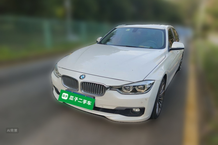 BMW 3 Series 2019 immagine di auto #2