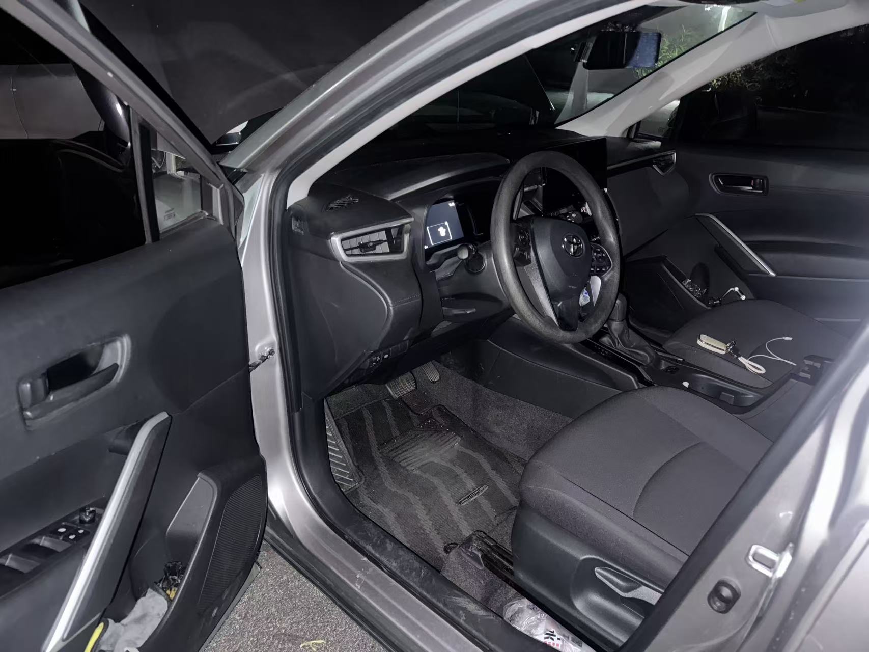 Toyota Corolla Cross 2023 car image #2