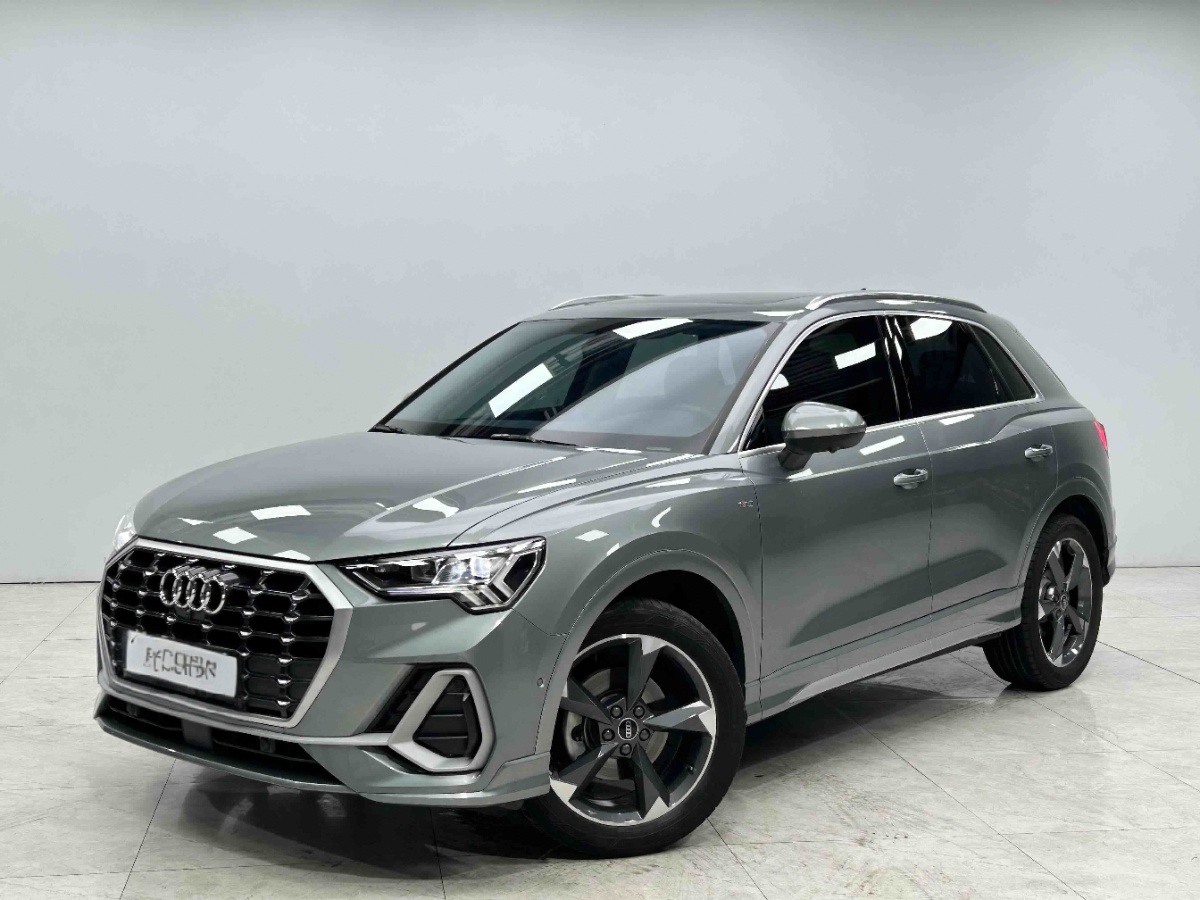 Audi Q3 2022 car image 