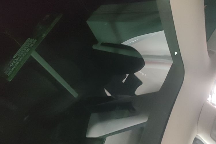 Tesla Model 3 2022 car image #18
