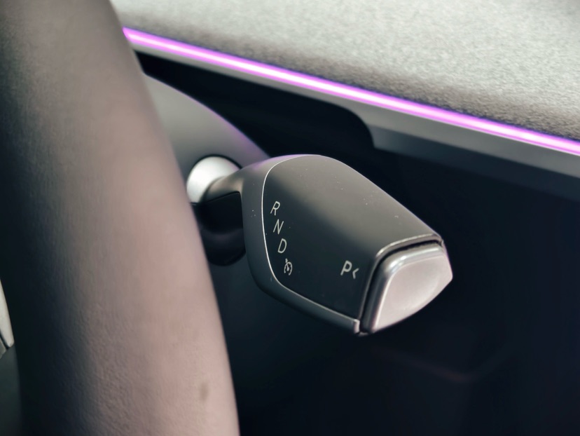 Tesla Model Y 2024 immagine di auto #9