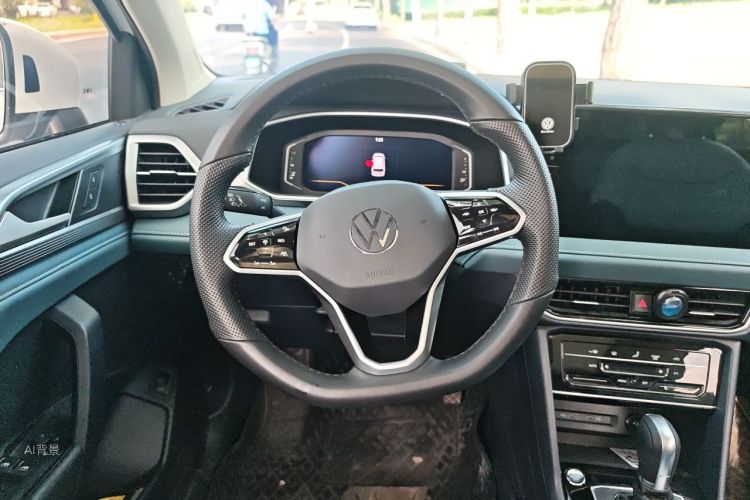 Volkswagen Tharu 2024 car image #12
