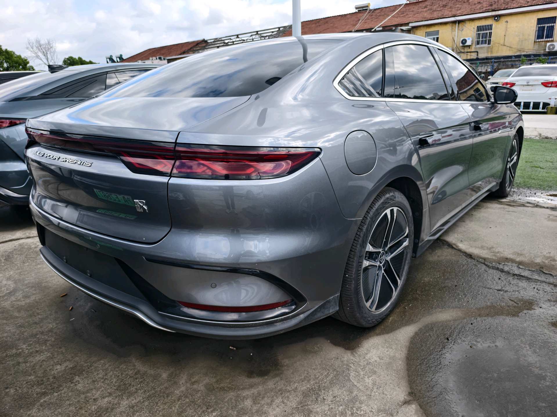 BYD Han 2023 imagem de carro #8