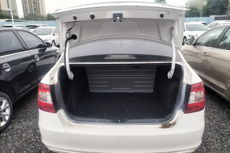 2017 immagine di auto #19