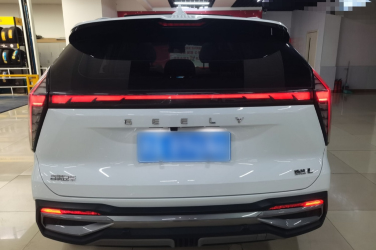 GEELY Boyue L 2023 immagine di auto #6