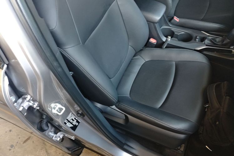 Toyota Corolla Cross 2024 immagine di auto #24