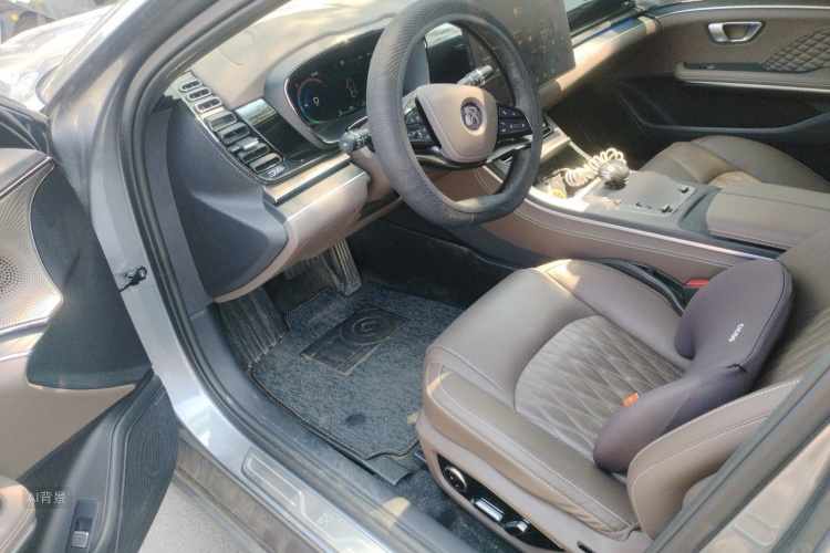 BYD Han 2023 car image #18