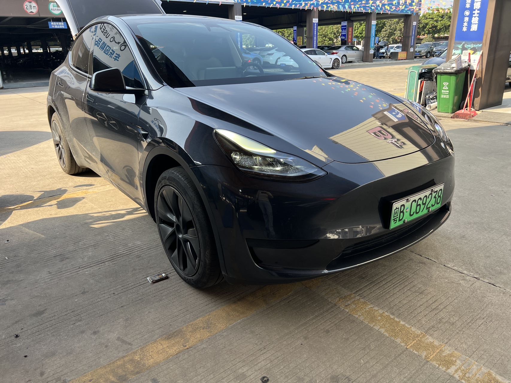 Tesla Model Y 2024 #3 Tesla Model Y 2024 car image #3