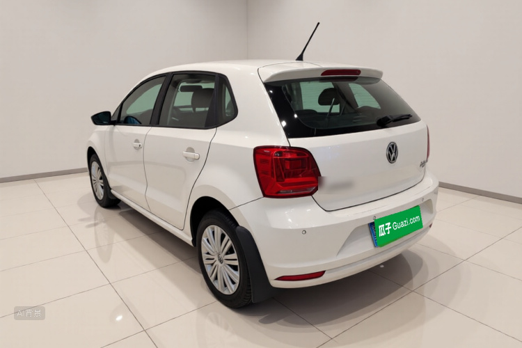 Volkswagen Polo 2016 car image #5