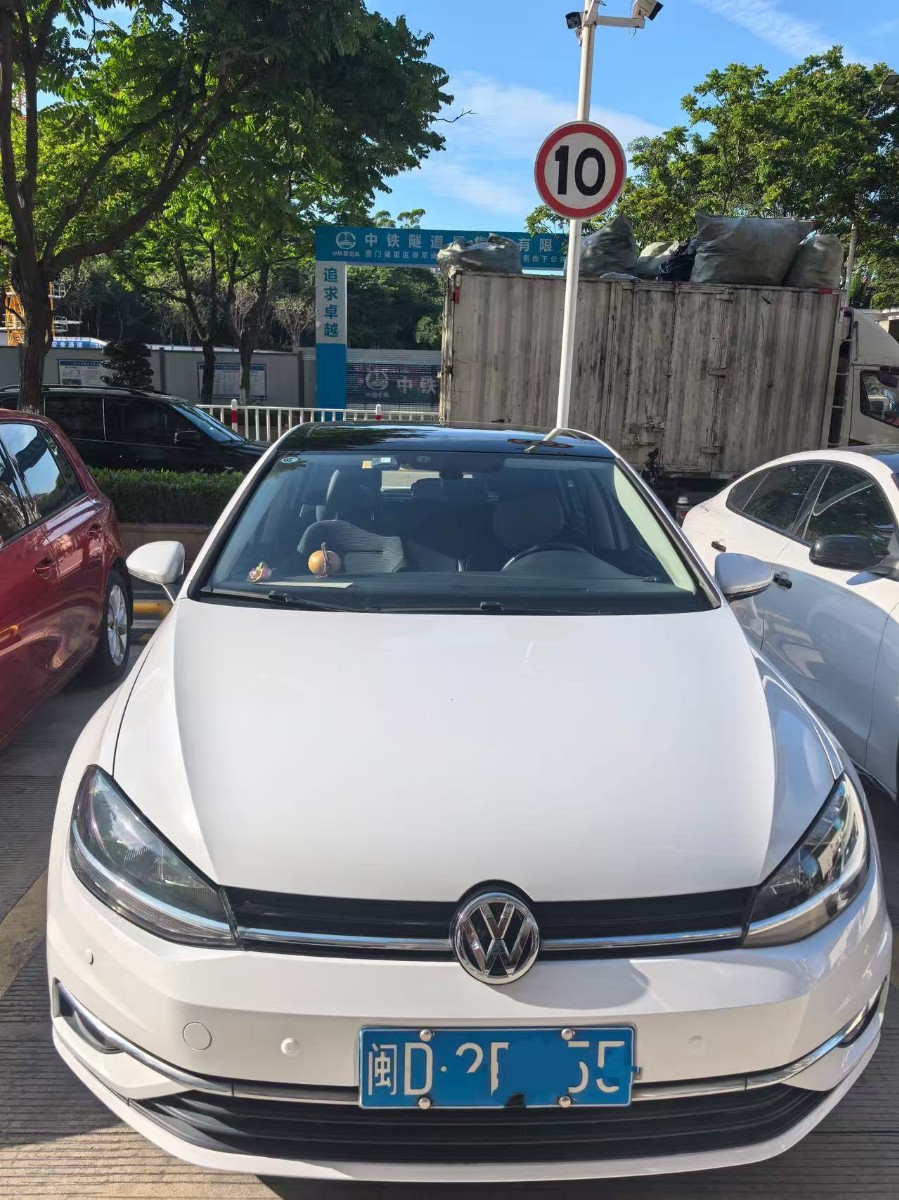 Volkswagen Golf 2019 #2 Volkswagen Golf 2019 car image #2