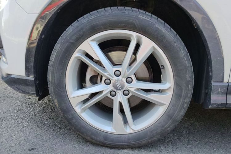Audi Q3 2020 immagine di auto #9