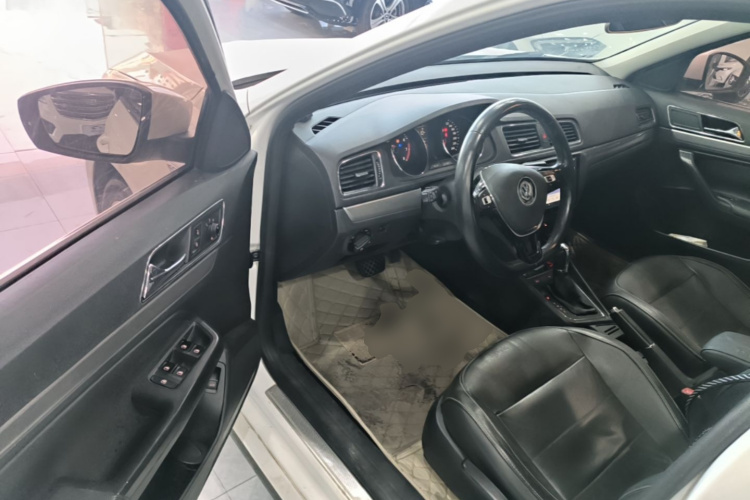 Volkswagen Lavida 2016 car image #16