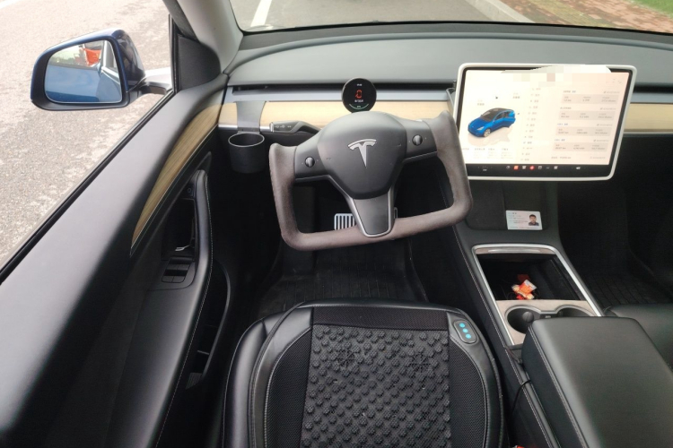 Tesla Model Y 2023 #15 Tesla Model Y 2023 car image #15