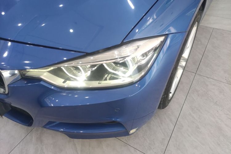 BMW 3 Series 2018 #23 BMW 3 Series 2018 car image #23