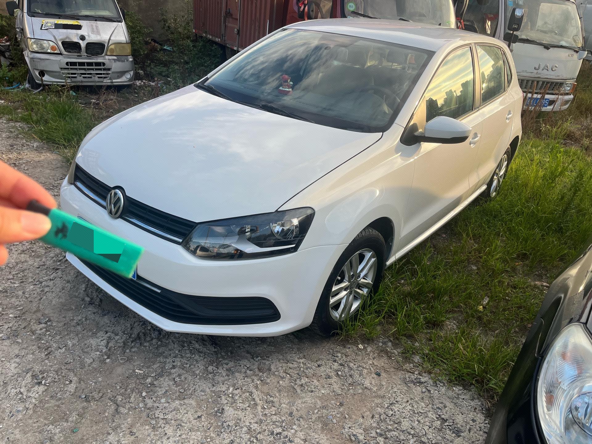 Volkswagen Polo 2016 car image 