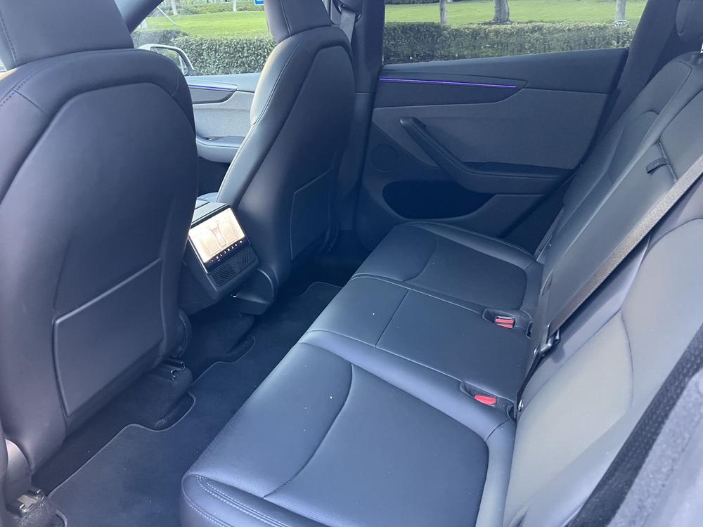 Tesla Model Y 2026 car image #11
