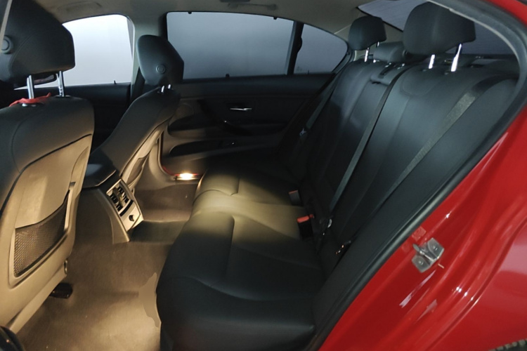 BMW 3 Series 2017 #17 BMW 3 Series 2017 car image #17