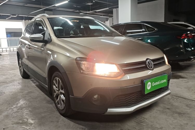 Volkswagen Polo 2015 #4 Volkswagen Polo 2015 car image #4